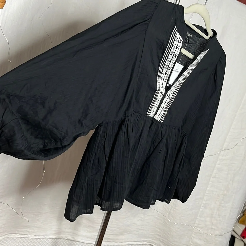 Banana Republic babydoll balloon puff sleeve cotton black& buttercream cotton